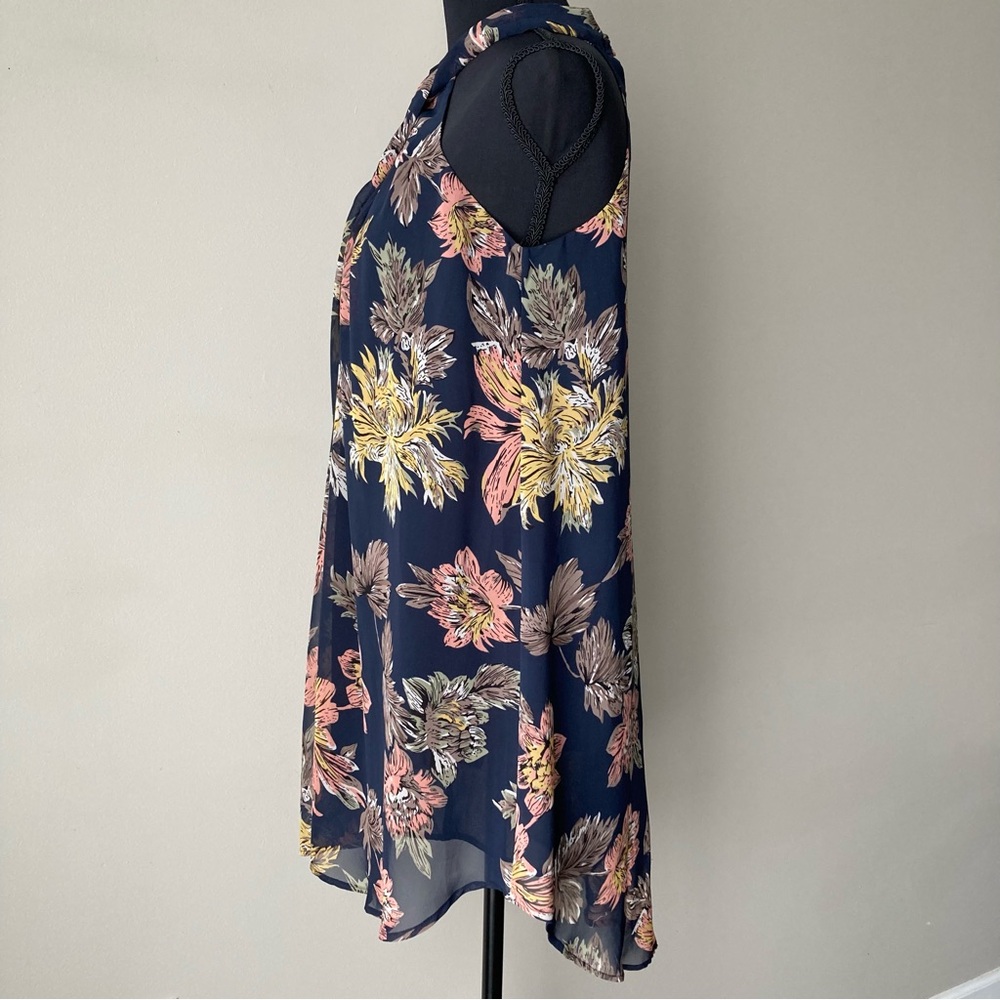 Astr The Label Long Line Tunic Halter Flowy‎ Blouse Floral Navy Blue Size XS - Picture 2 of 9